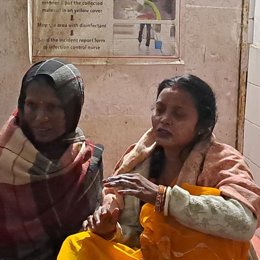 गैस रिसाव से एक ही परिवार के तीन सदस्य झुलसे:मधेपुरा के मुरलीगंज में घटना, हायर सेंटर अस्पताल रेफर