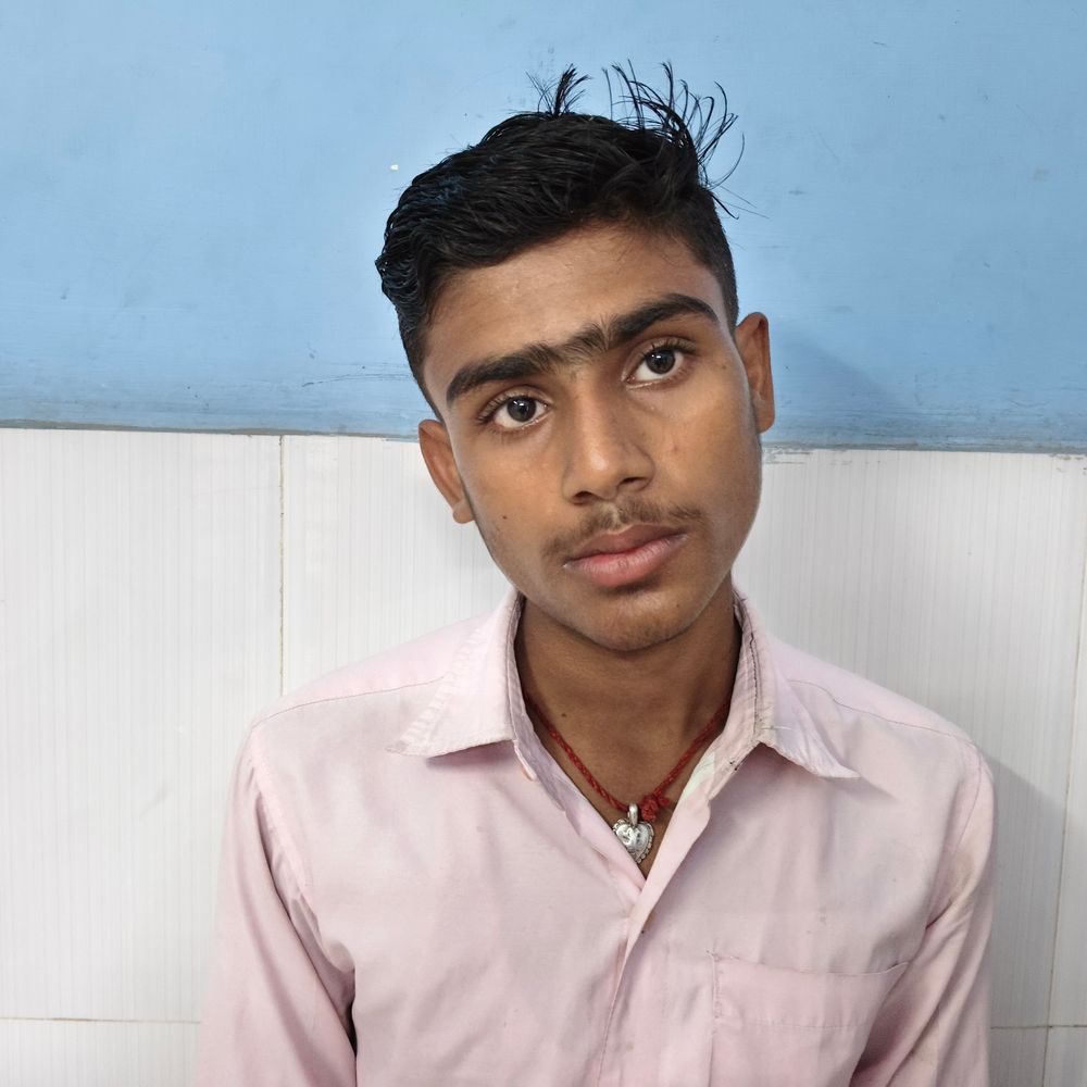 समस्तीपुर में जमीन विवाद में मारपीट:पिता को गवाही देने से रोकने के लिए बेटे पर हमला, गले में गमछा लगाकर घर से खींचने की कोशिश