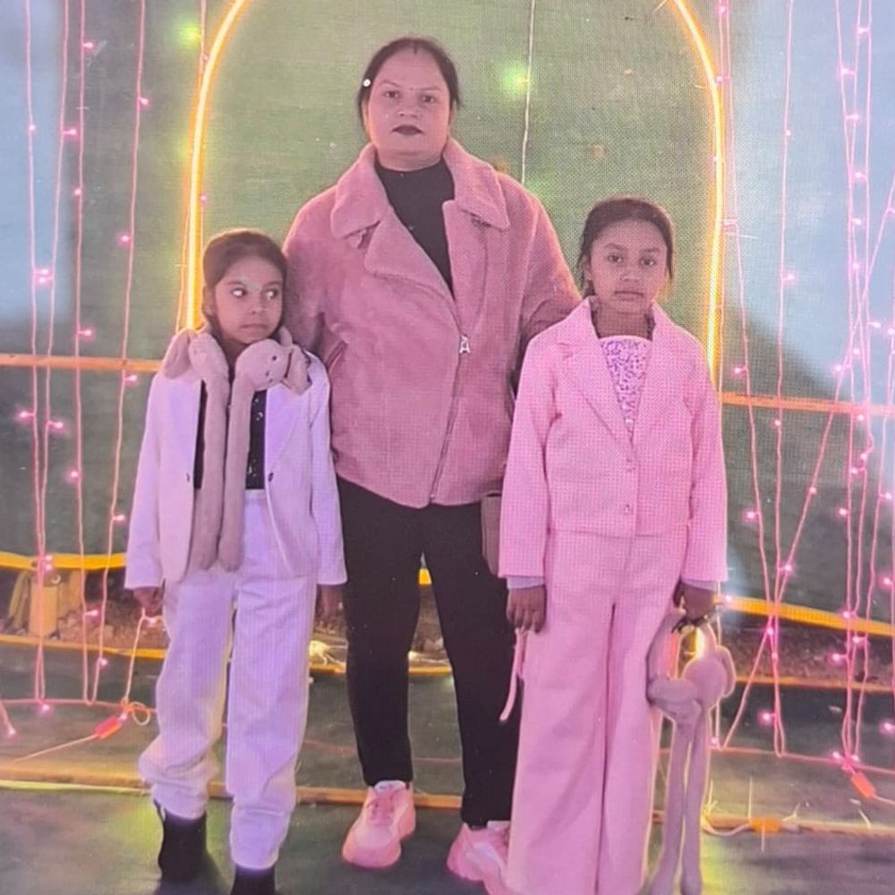 जालौन में अज्ञात वाहन की टक्कर से महिला की मौत:कालपी पुल पर हादसा, पति की हालत गंभीर, कानपुर रेफर