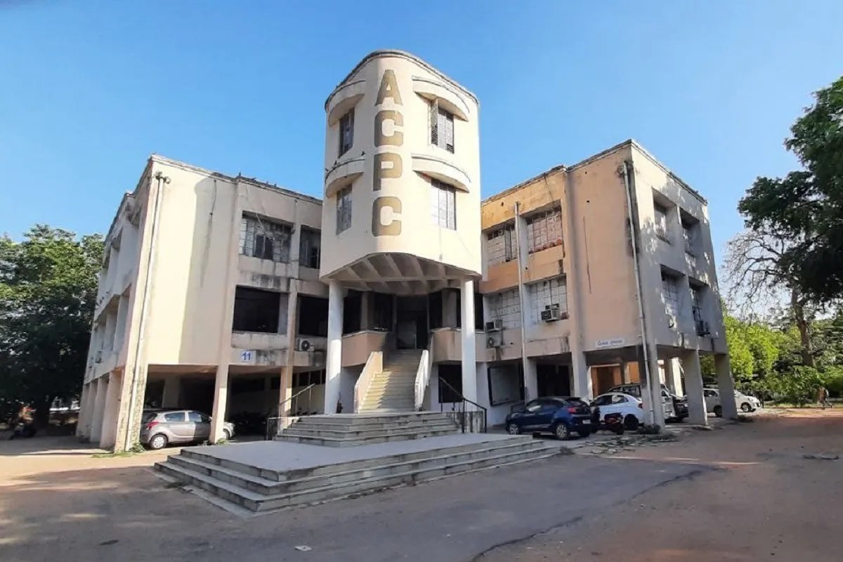 Ahmedabad: द्विवार्षिक प्रवेश प्रक्रियाः डीई में 10 विद्यार्थियों को मिला दाखिला, 19 को फिर मौका