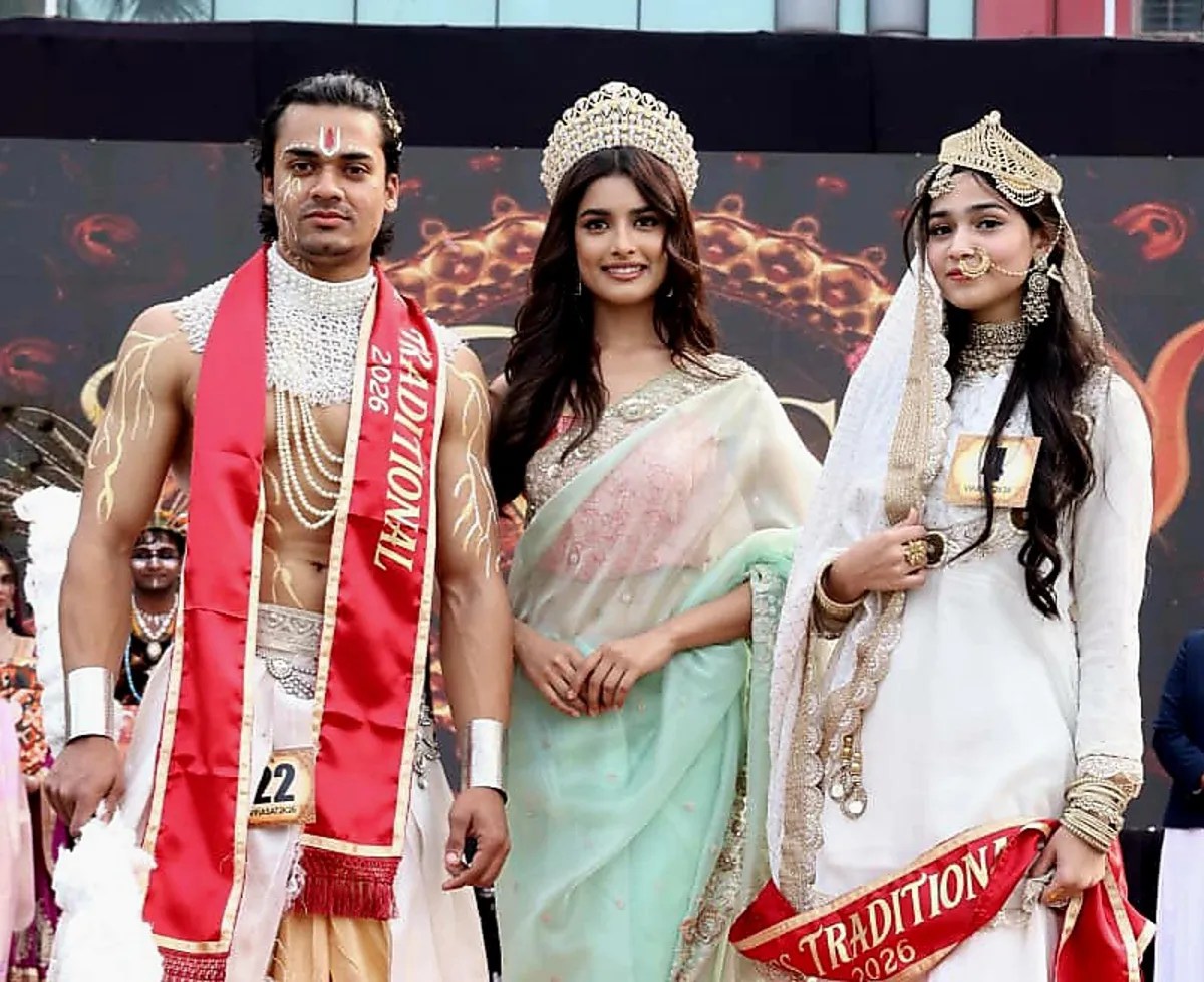 ट्रेडिशनल डे में निकिता पौडवाल की खास मौजूदगी देखें photos