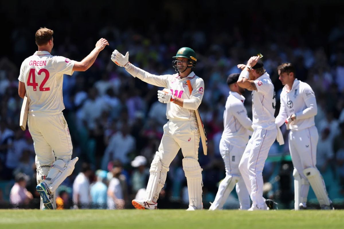 AUS vs ENG 5th Test: सिडनी में इंग्लैंड को 5 विकेट से रौंदकर ऑस्ट्रेलिया ने 4-1 से जीती एशेज सीरीज