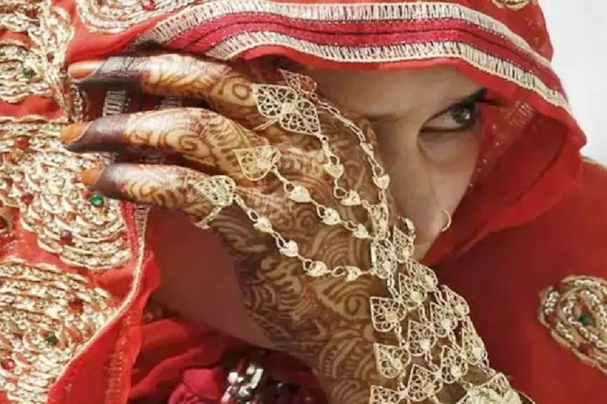 ‘मेरा पति मेरे साथ नहीं, अपनी भाभी के साथ…’ पत्नी ने लगाए गंभीर आरोप, रात में दोनों करते हैं गलत काम