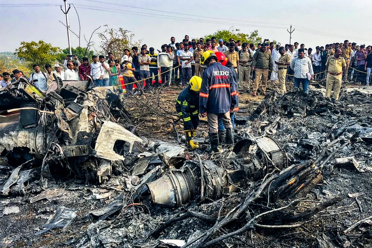 नया वीडियो, 3 चौंकाने वाली थ्योरीज, CID जांच: अजित पवार विमान क्रैश से जुड़ी 5 बड़ी बातें