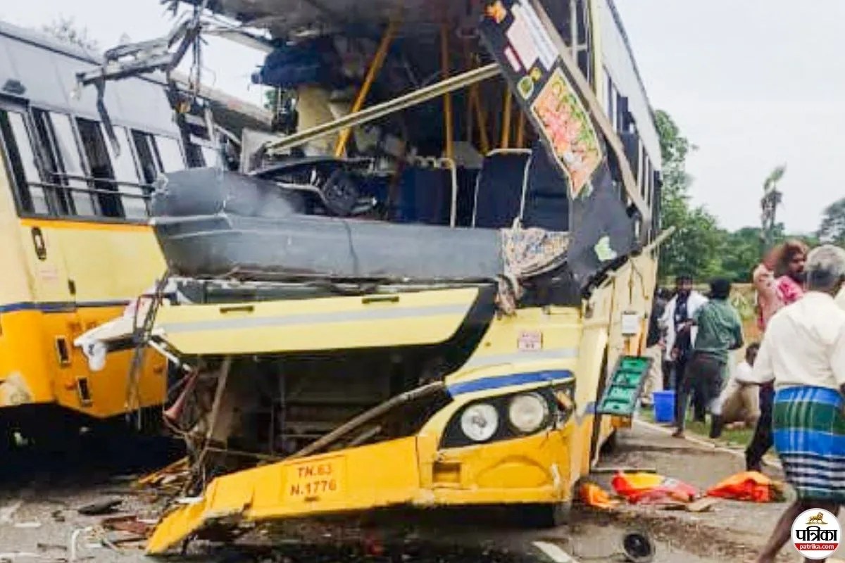 Maharashtra Road Accident: Five Dead, 20 Injured in Bus and Pickup Collision in Nashik