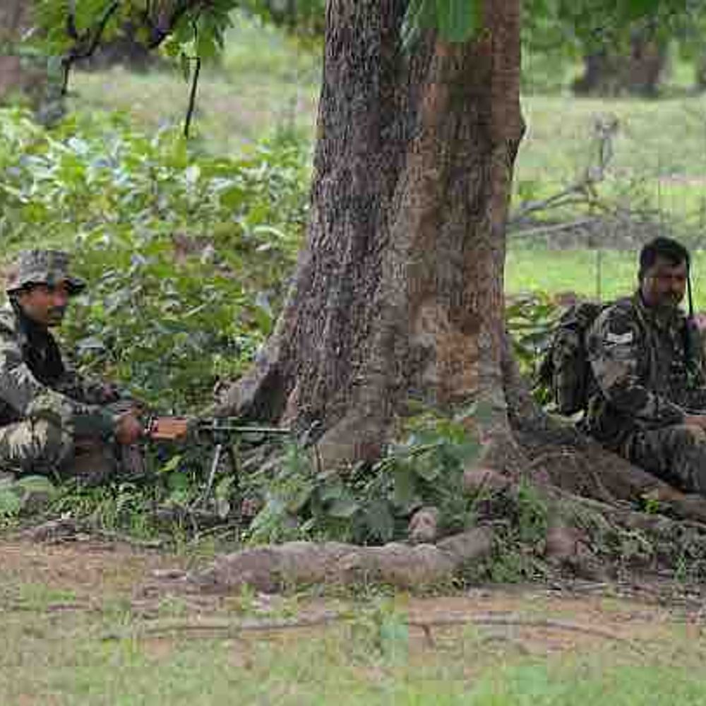 नेशनल पार्क में मुठभेड़, दो नक्सली ढेर:डीआरजी जवानों से मुठभेड़ जारी, बड़ी नक्सली टुकड़ी मौजूद
