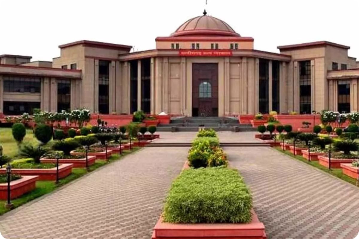 CG Constable Recruitment: छत्तीसगढ़ में कांस्टेबल भर्ती पर हाईकोर्ट की रोक, अपॉइंटमेंट लेटर पर लगा स्टे