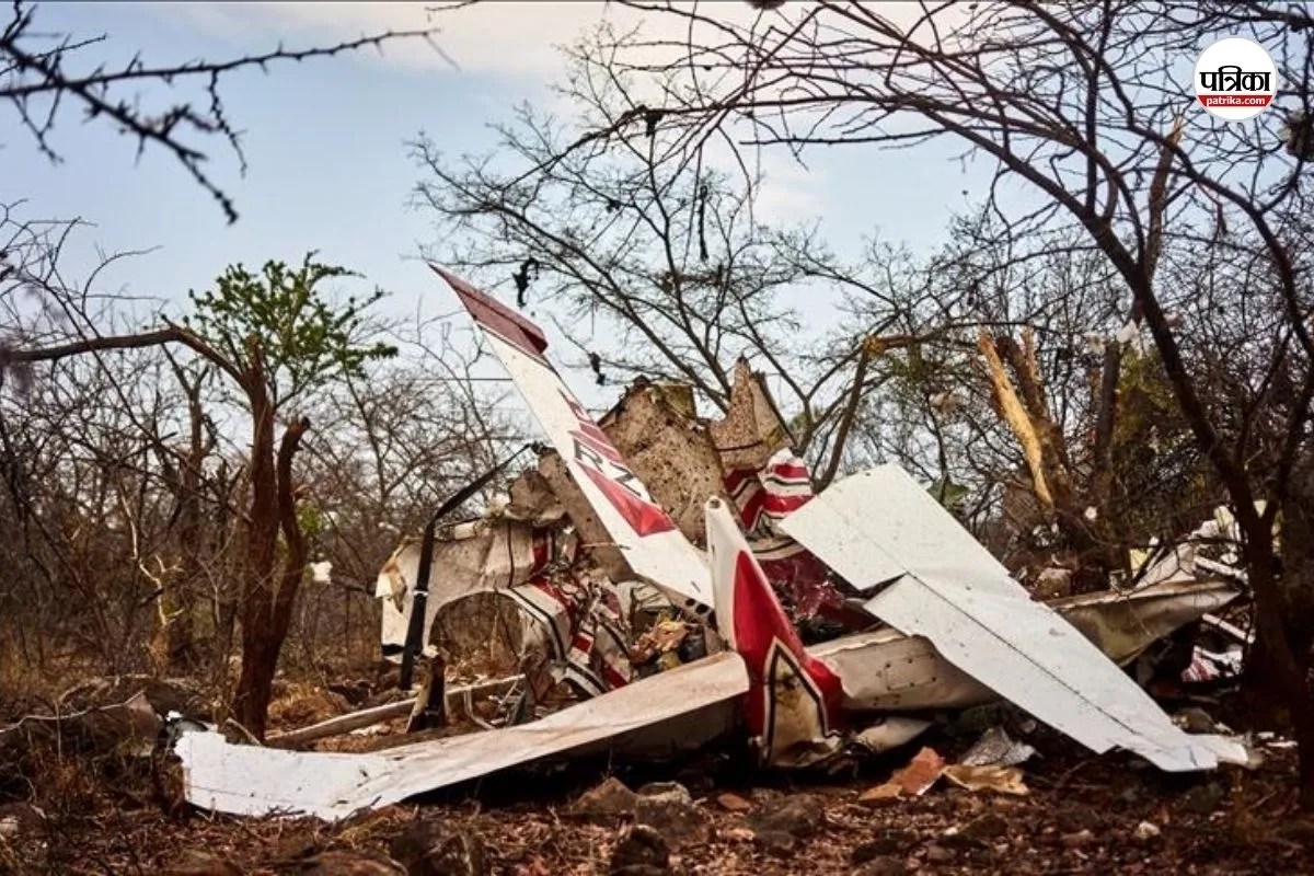 अब इस देश में हुआ प्लेन क्रैश, दो पायलट सहित 15 की मौत, मरने वालों में एक सांसद भी