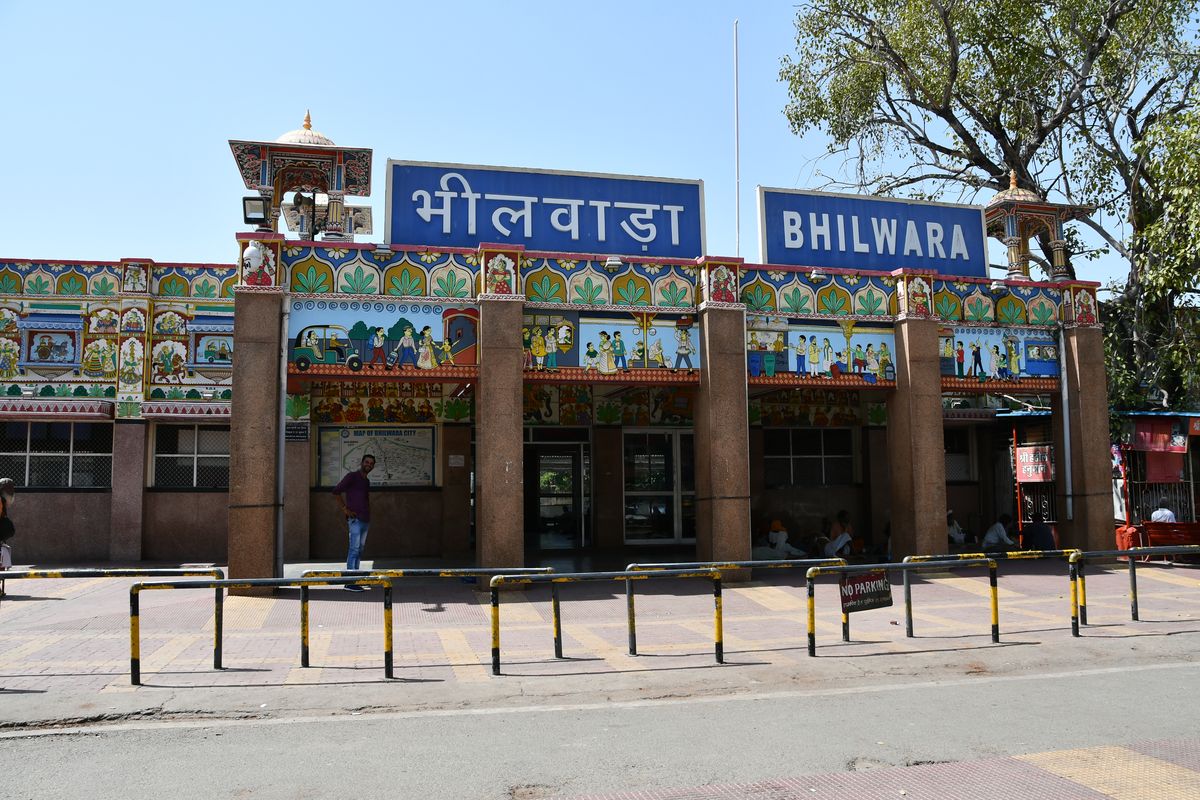 मादक पदार्थ तस्करी के खिलाफ बड़ी कार्रवाई: बिजौलियां पुलिस ने नाकाबंदी में धरे दो तस्कर, 11 लाख की स्मैक जब्त