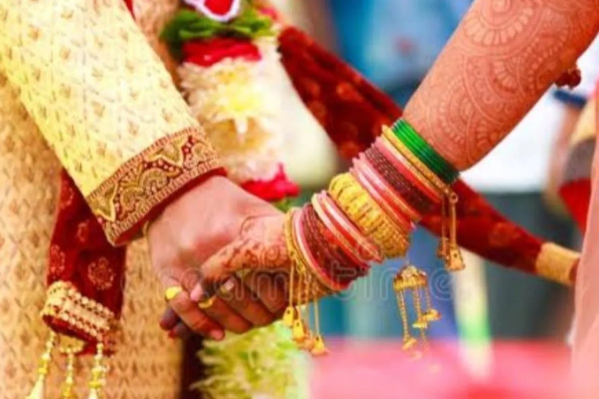 शादी के बाद खुला पति का राज, दरवाजा बंद होते ही पत्नी रह गई हैरान…फिल्म ‘बाला’ जैसा मामला