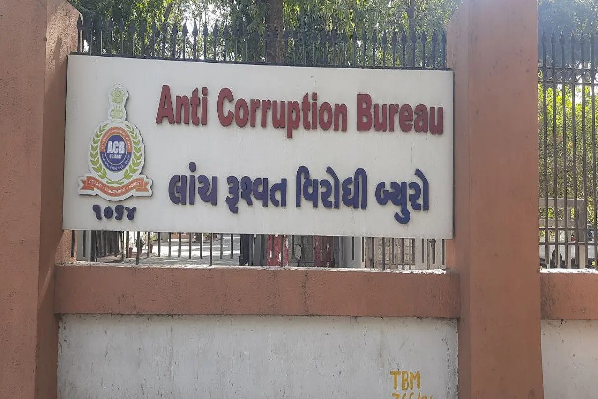 Gujarat: एसीबी ने एक साल में घूस के आरोप में दर्ज किए 213 केस, 310 आरोपी