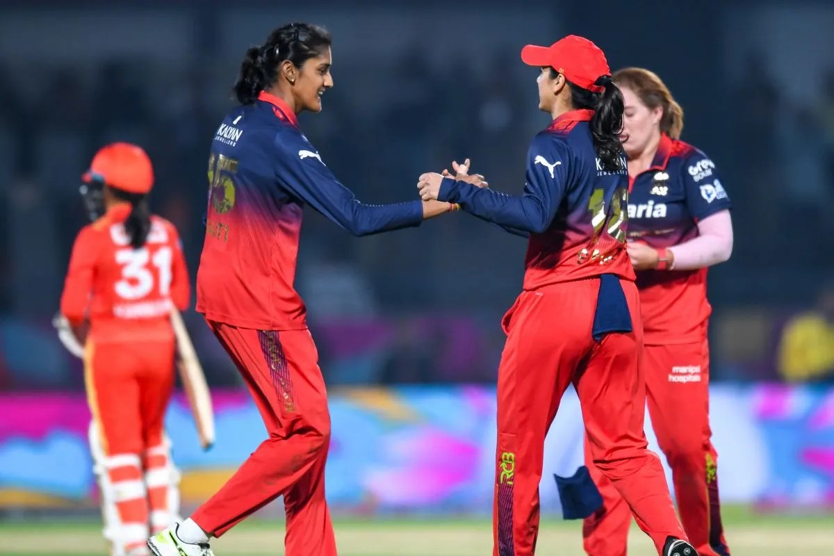 WPL 2026 Points Table: RCB ने लगातार 5वीं जीत दर्ज कर प्लेऑफ के लिए किया क्वालीफाई, जानें अन्‍य टीमों का हाल
