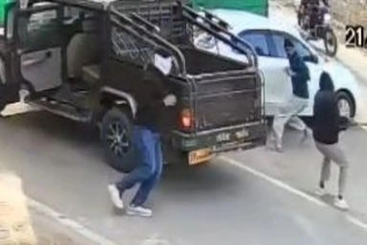 Exclusive- 46 लाख की लूट में मिला सुराग, सीसीटीवी से दो शातिर बेनकाब