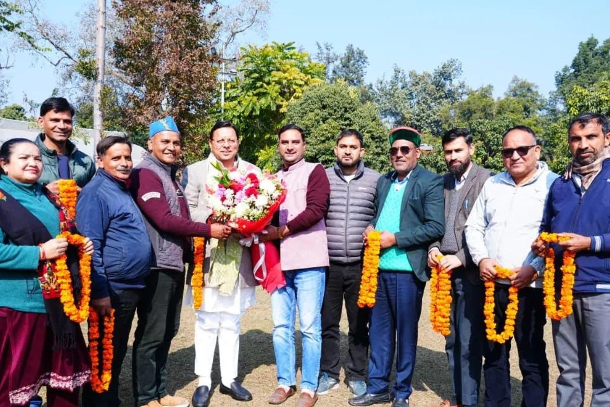 21 हजार उपनल कर्मी तीन साल के भीतर हो जाएंगे पक्के, समान कार्य का मिलेगा समान वेतन