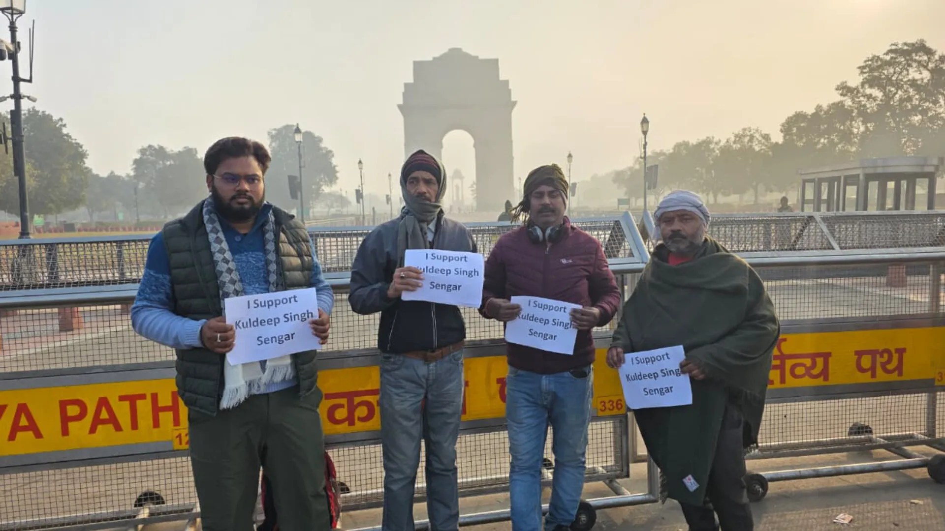 Unnao rape case: कुलदीप सिंह सेंगर की पुत्री की दिल्ली के पत्रकारों को नसीहत, जंतर मंतर में धरना प्रदर्शन