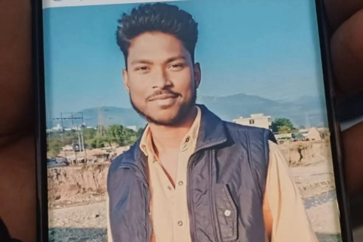 दिनदहाड़े कत्ल से दहला कुशीनगर, निशांत पर बदमाशों ने चाकू से किया ताबड़तोड़ वार, मां बोली- एनकाउंटर..’