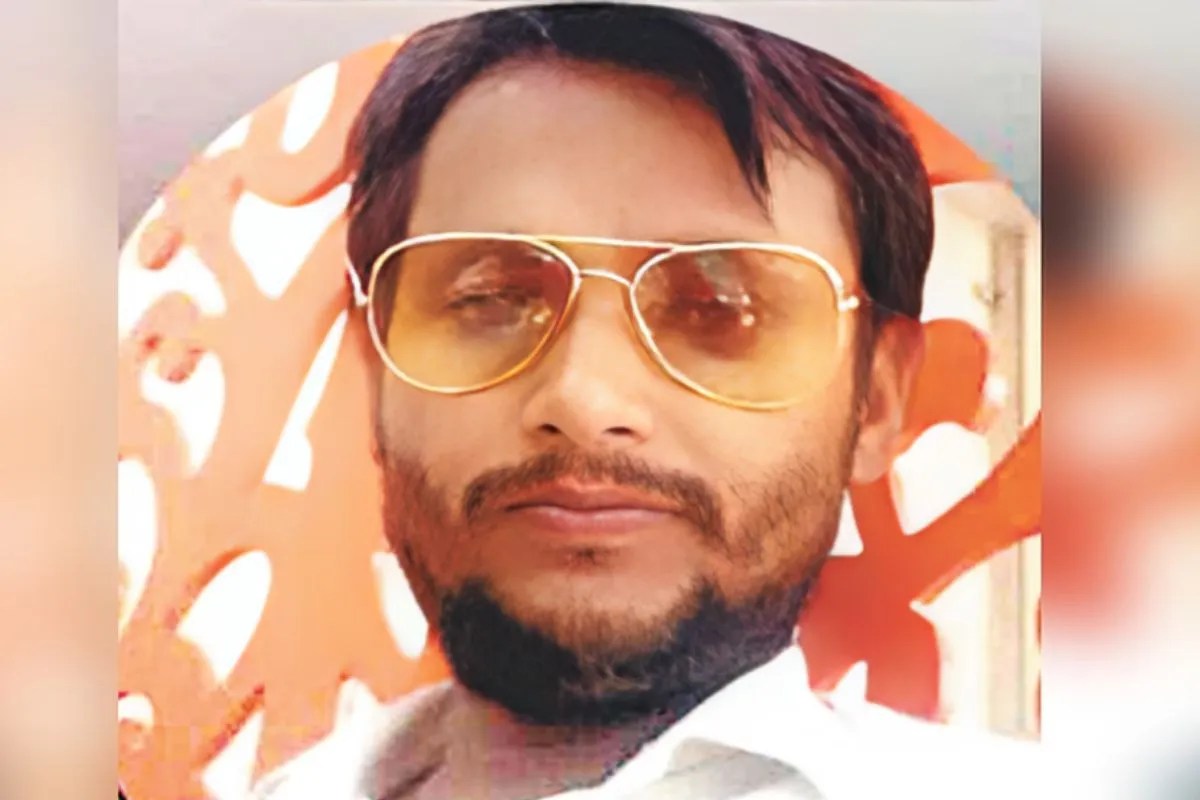 ओवरटेक कर रोकी बाइक, चाकू से सीना और गला गोदा…30 मिनट तक सड़क पर तड़पता रहा युवक