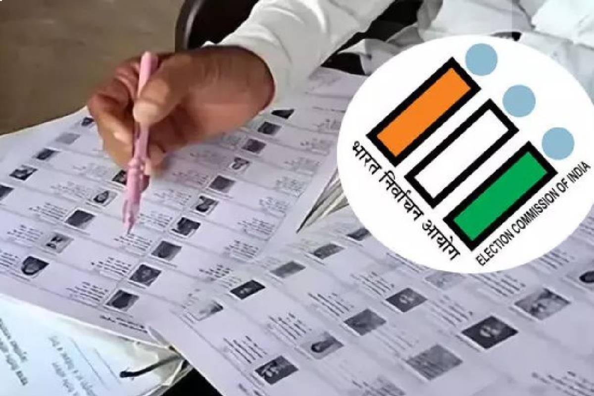 वोटर बनने के लिए बेकरार लोग, नए मतदाताओं के 8 लाख से अधिक आवेदन मिले