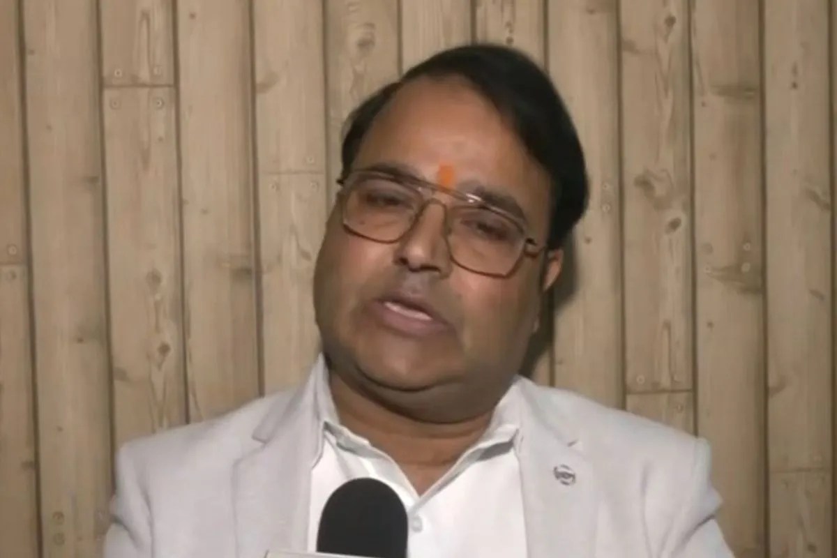 अयोध्या: GST डिप्टी कमिश्नर पर भाई का बड़ा आरोप, फर्जी प्रमाणपत्र से नौकरी हासिल करने का दावा