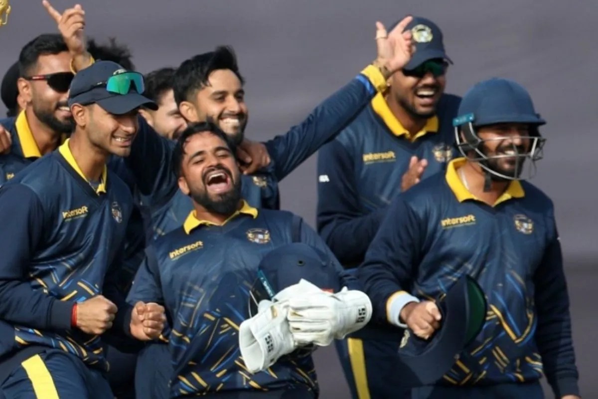 VHT 2025 Quarter Finals: विदर्भ ने दिल्ली के सामने रखा 301 रन का लक्ष्य तो पंजाब ने कूट डाले 345 रन