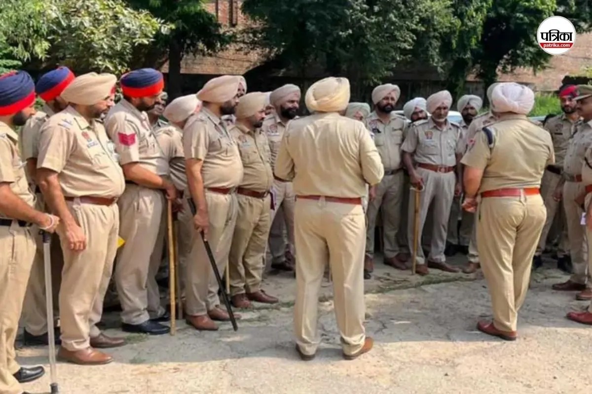 26 जनवरी से पहले बड़ी आतंकी साजिश नाकाम, 4 आतंकी गिरफ्तार, 2.5 किलो RDX, पिस्तौल बरामद