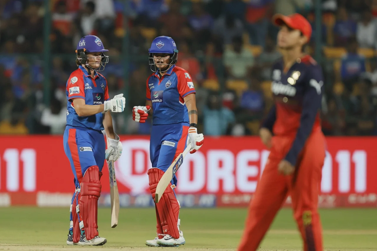 WPL 2026: दिल्ली कैपिटल्स ने रोका RCB का ‘विजयरथ’, 7 विकेट से जीत के साथ टॉप 2 में पहुंची, प्लेऑफ की रेस में अब भी सभी टीमें