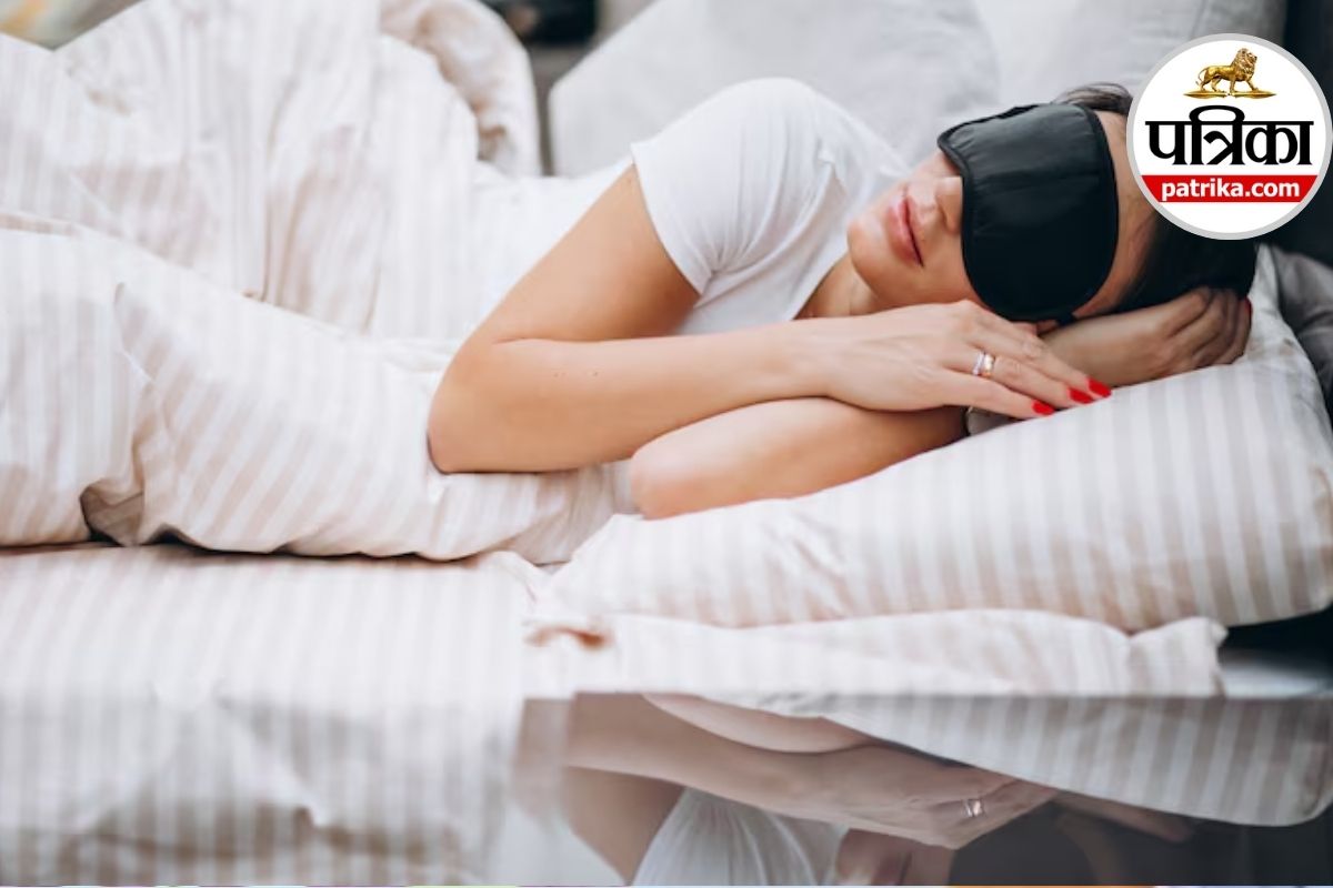 Good Sleep At Night: नींद नहीं आती? रात में बेडरूम का दरवाजा खुला रखें, फर्क खुद महसूस होगा