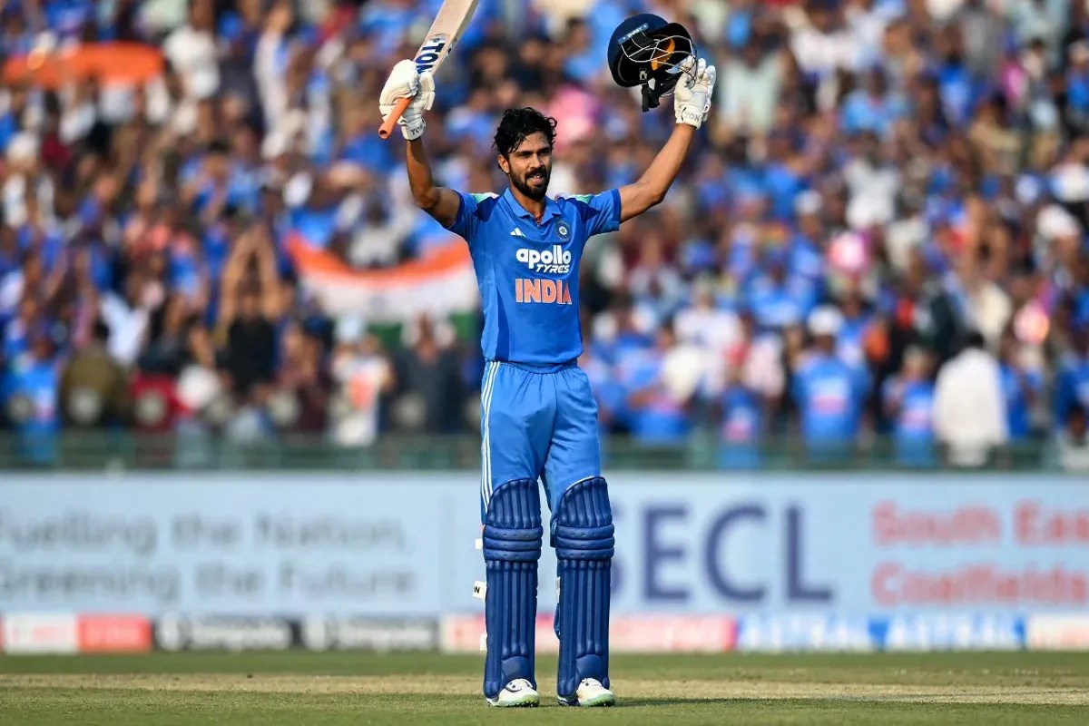 VHT 2025-26: ऋतुराज गायकवाड़ ने शतक ठोक रचा इतिहास, विजय हज़ारे ट्रॉफी में ऐसा करने वाले इकलौते बल्लेबाज