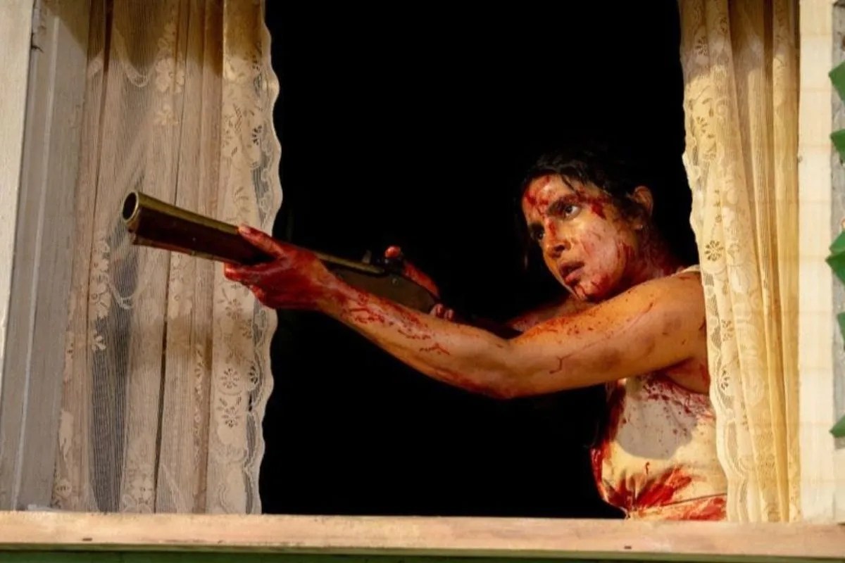 खून से लथपथ, हाथों में बंदूक… ग्लोबल स्टार का रौद्र और खौफनाक अवतार हुआ वायरल