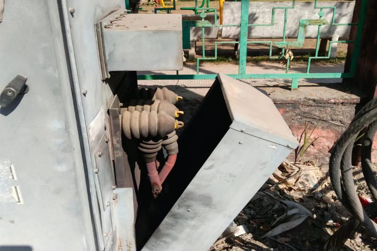 Jaipur: धमाके की आवाज से गूंज उठी जयपुर के टोंक रोड की गलियां, दहशत में लोग निकले बाहर, आग की लपटें उठीं