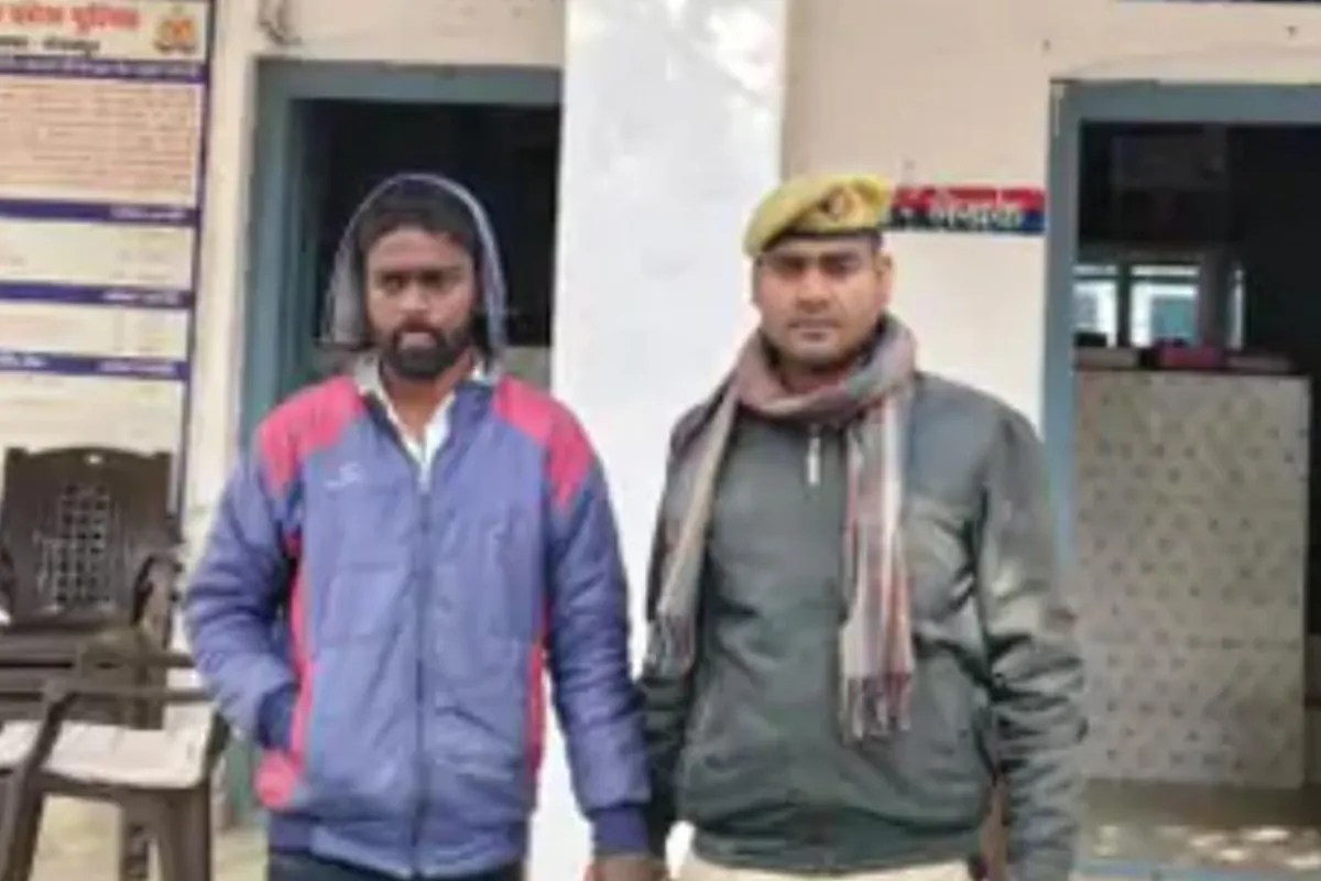 पुलिस घेरेबंदी पर 9mm पिस्टल से झोंका फायर, पिस्टल के बट से दरोगा, सिपाही को मारकर किया घायल