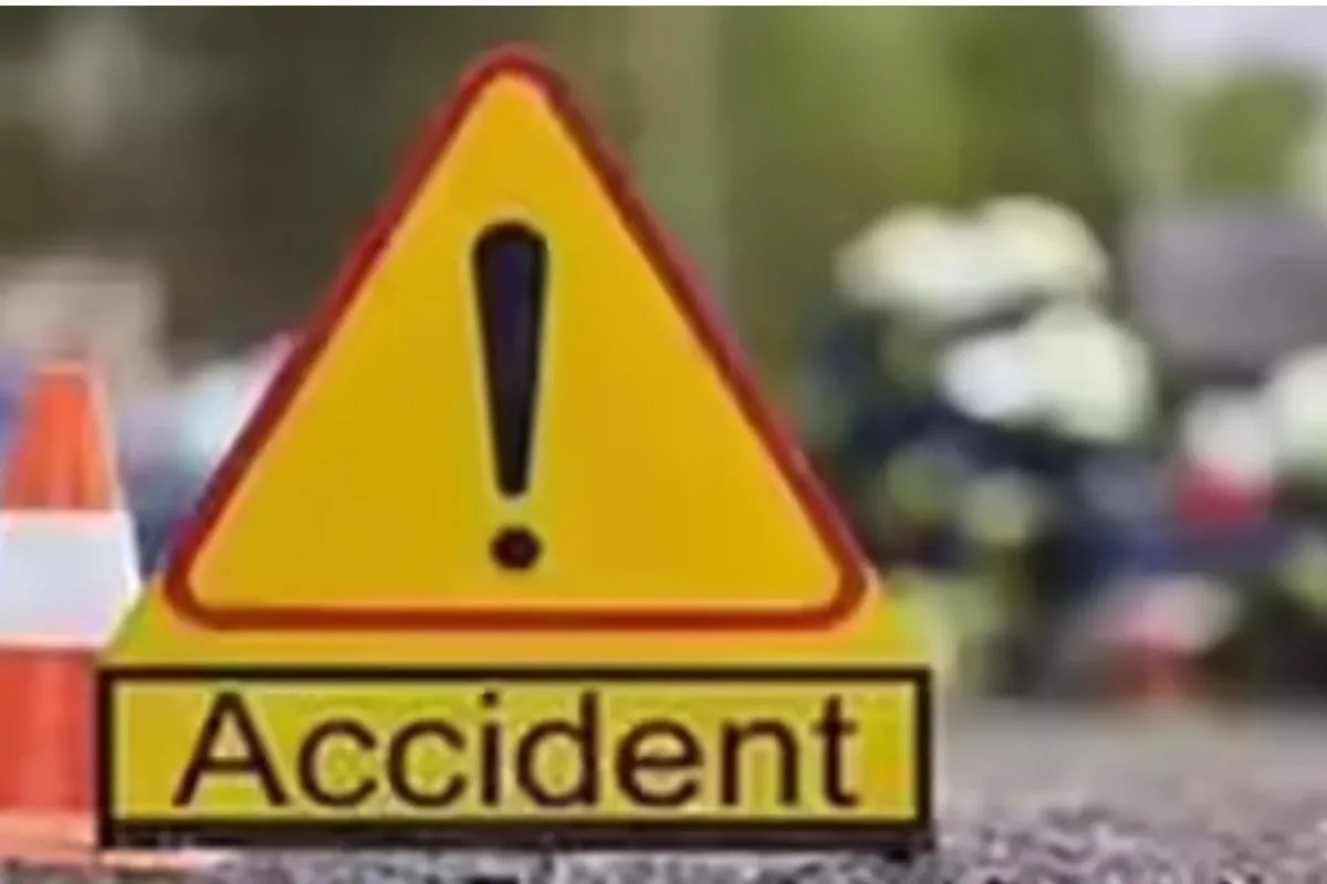 मिर्जापुर में दर्दनाक सड़क हादसा…गैस सिलेंडर लदे ट्रक की चपेट में आए बाइक सवार, दो युवकों की मौत