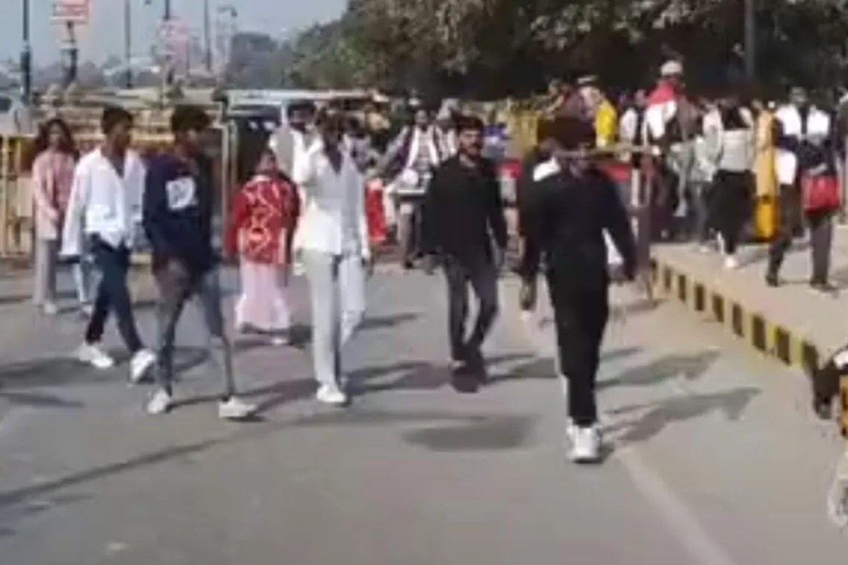 लापता लड़की का बॉयफ्रेंड समझ युवक का अपहरण, चलती गाड़ी से 30 km दूर फेंककर बदमाश फरार…परिजनों में दहशत