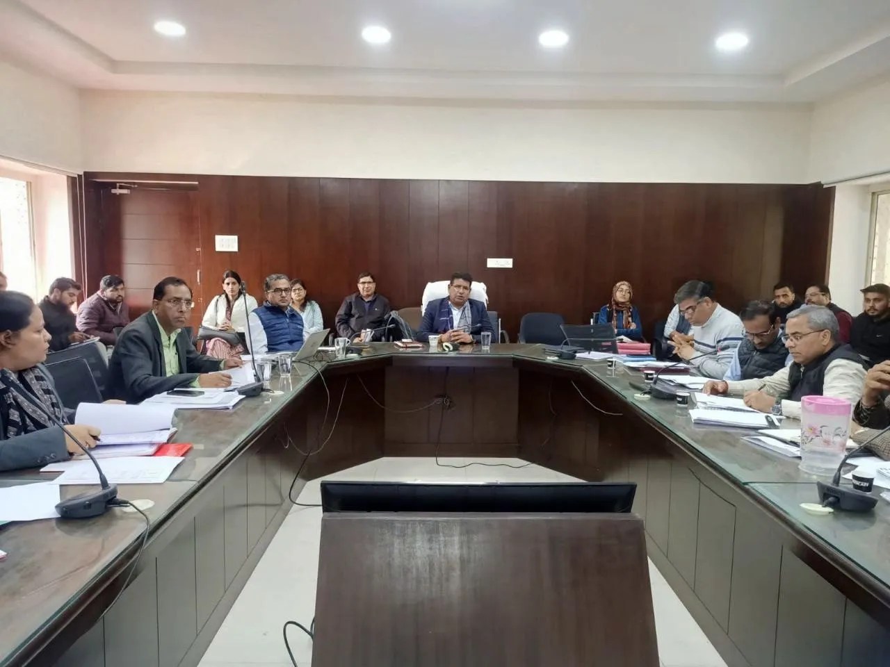 …सुनना पड़ेगा और समाधान करना होगा