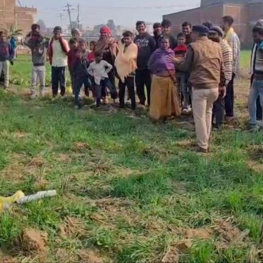 लखीसराय में चार घरों में चोरी:वृद्ध महिला के आवाज लगने से भागे चोर , सीसीटीवी फुटेज खंगाल रही पुलिस