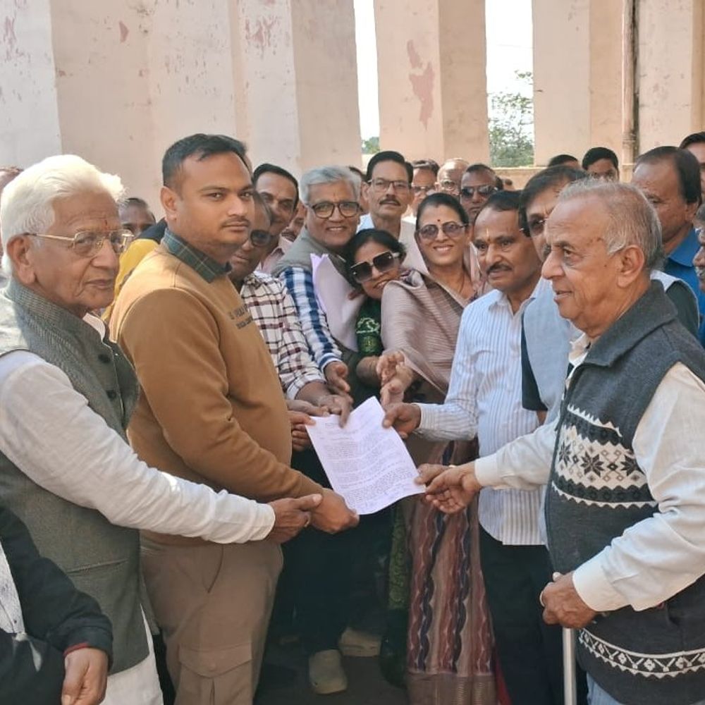 भोजशाला में बसंत पंचमी पर अखंड हवन की मांग:जैन समाज ने धार कलेक्टर के नाम ज्ञापन सौंपा, शांति-सुरक्षा की अपील