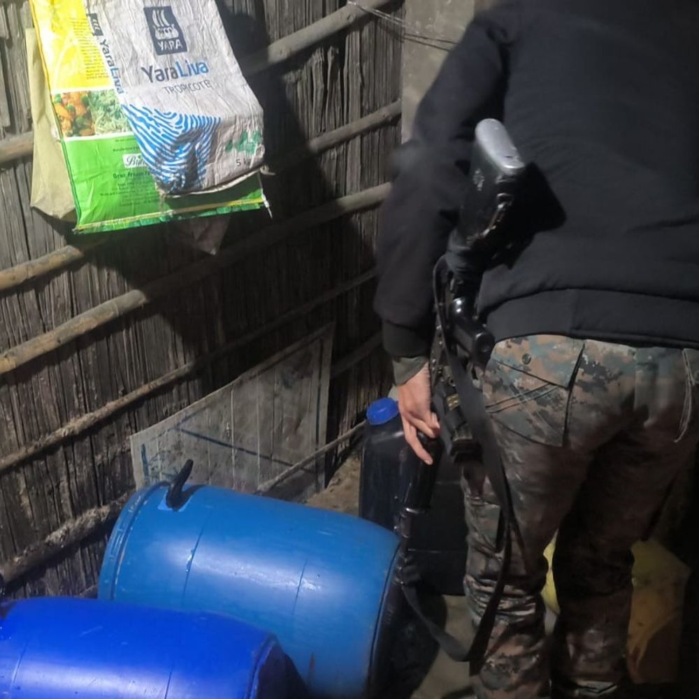 बोचहाँ में शराब के खिलाफ पुलिस की कार्रवाई:700 लीटर शराब नष्ट किया गया, दो मामलों में हुई कार्रवाई