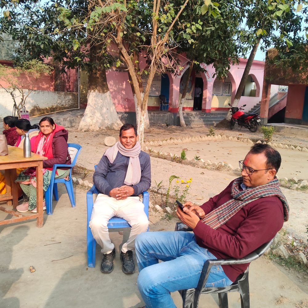 चौथम मध्य विद्यालय का बीईओ ने निरीक्षण किया:शिक्षकों की उपस्थिति और व्यवस्था का लिया जायजा