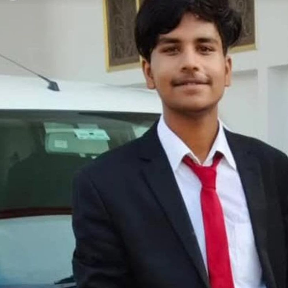 बेतिया में सड़क दुर्घटना में घायल युवक की मौत:ट्रक ने बाइक सवार 2 युवक को मारी थी टक्कर; दूसरा घायल