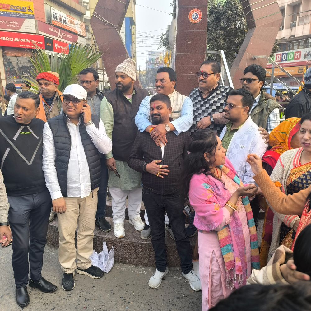 नितिन नबीन बने BJP के 12वें राष्ट्रीय अध्यक्ष:कटिहार में कार्यकर्ताओं ने मनाया जश्न; अबीर-गुलाल लगाया, मिठाइयां बांटी और फोड़े पटाखे