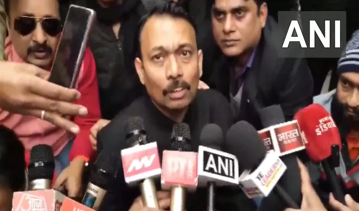 Bareilly में बवाल: निलंबित Magistrate Alankar Agnihotri की मांग- ‘President’s Rule लागू करो’