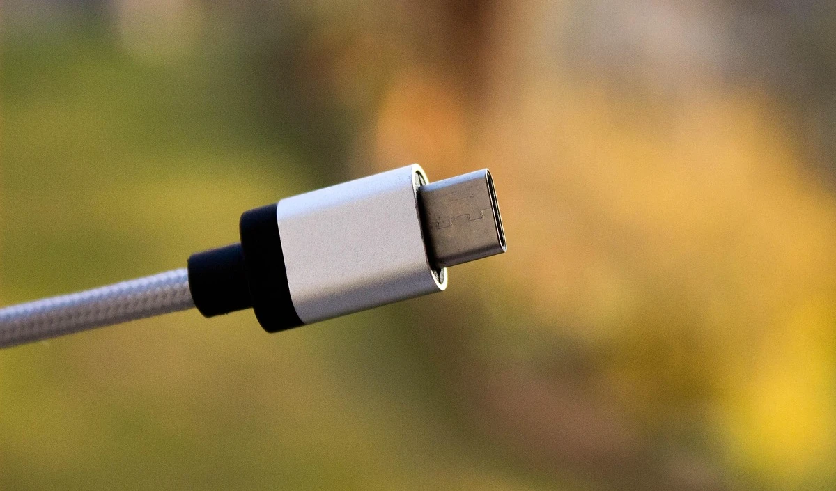 Android की Type-C Cable से iPhone होगा खराब? जानें इस Viral अफवाह का पूरा सच