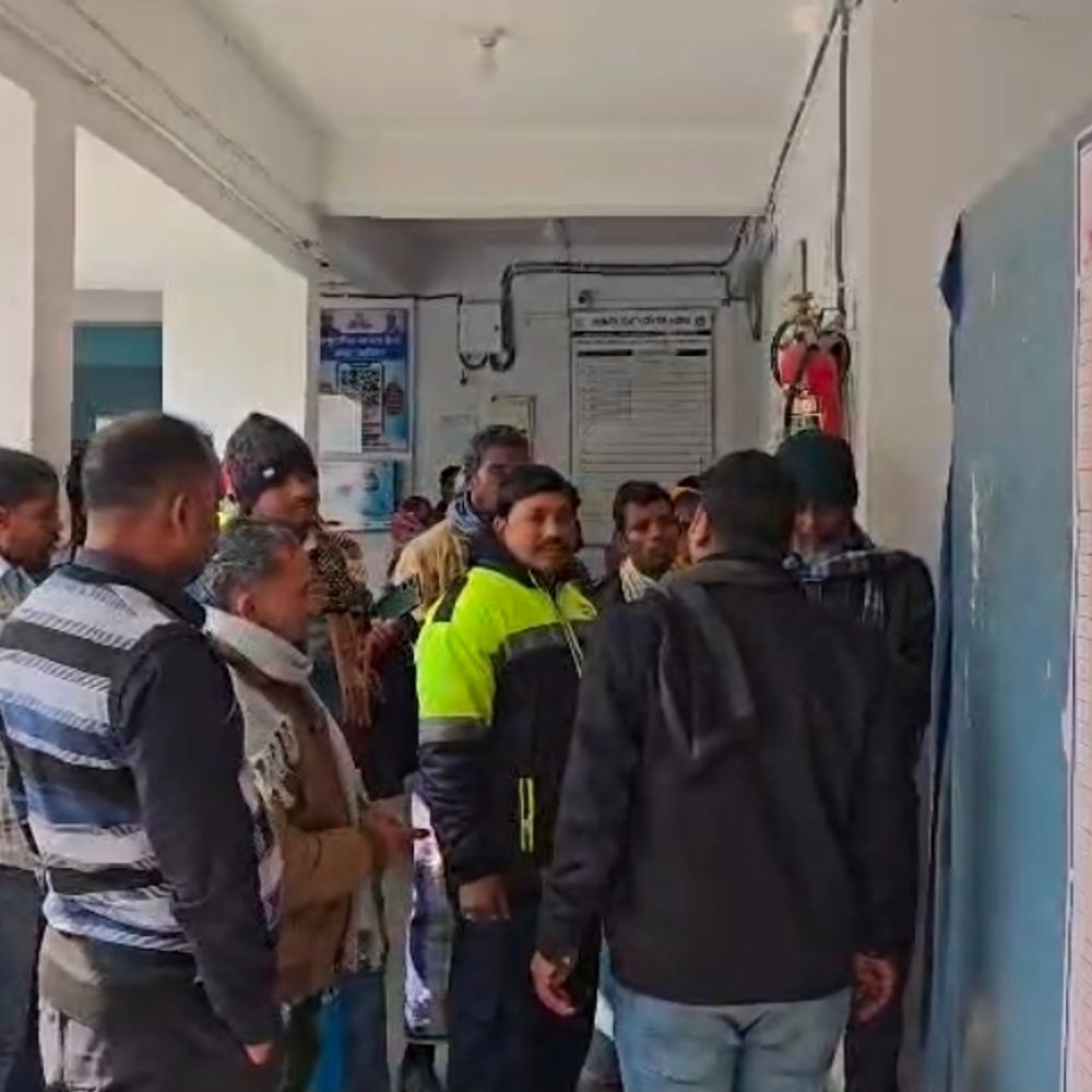 बाहरी बताकर बर्तन फेरी वाले से मारपीट और 12 हजार की छिनतई