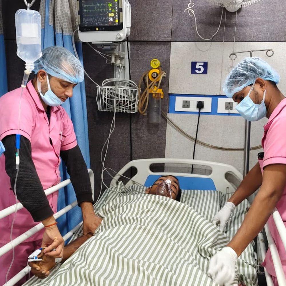 सहरसा में 5 धुर जमीन को लेकर चली गोली:युवक को अगवा कर ले गए, विरोध करने पर पेट में मारी गोली, डॉक्टर बोले- हड्डी में फंसी बुलेट