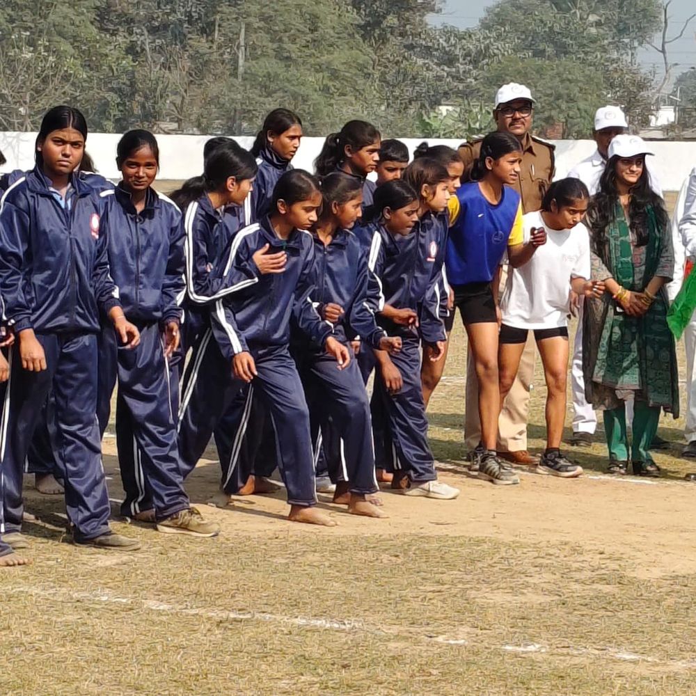 सहरसा में राष्ट्रीय बालिका दिवस पर मिनी मैराथन:डीएम ने हरी झंडी दिखाकर बालिकाओं के सशक्तिकरण का संदेश दिया
