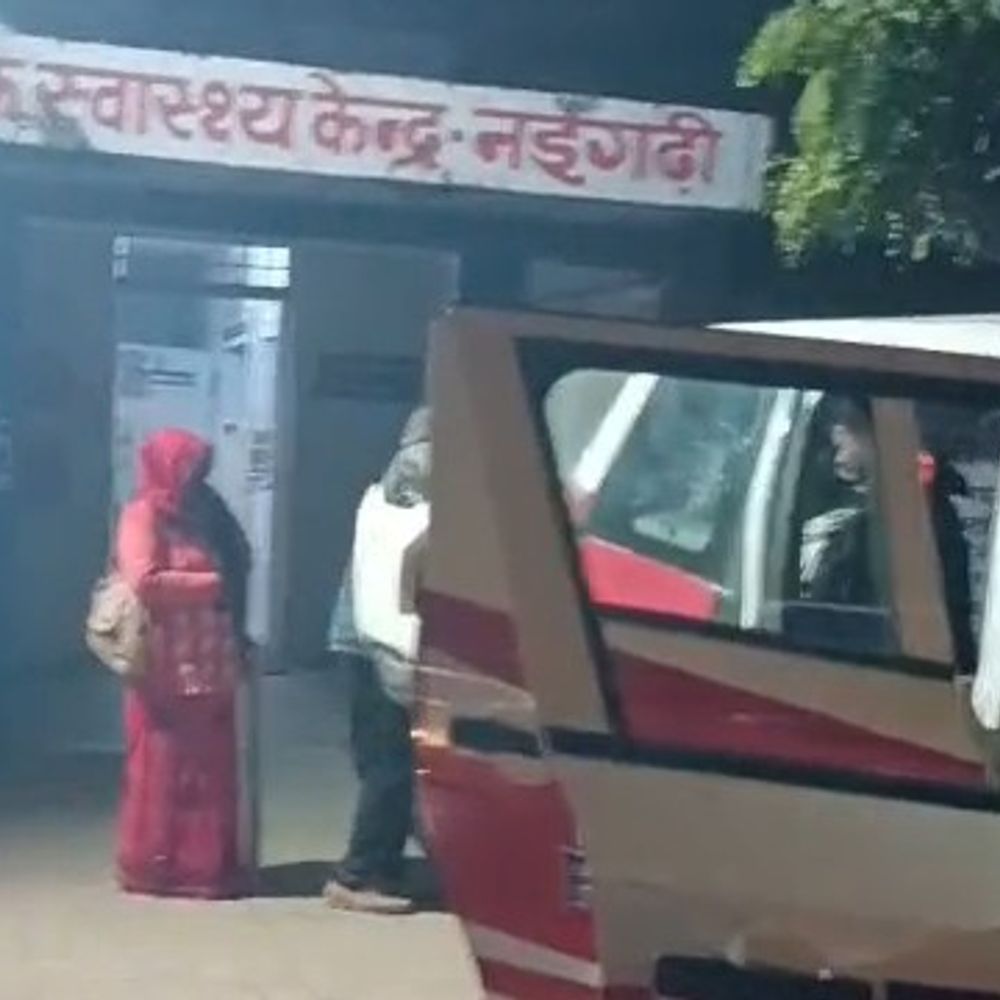 मऊगंज-कटरा मार्ग पर हिट एंड रन:वाहन की टक्कर से युवक गंभीर; 112 ने पहुंचाया अस्पताल