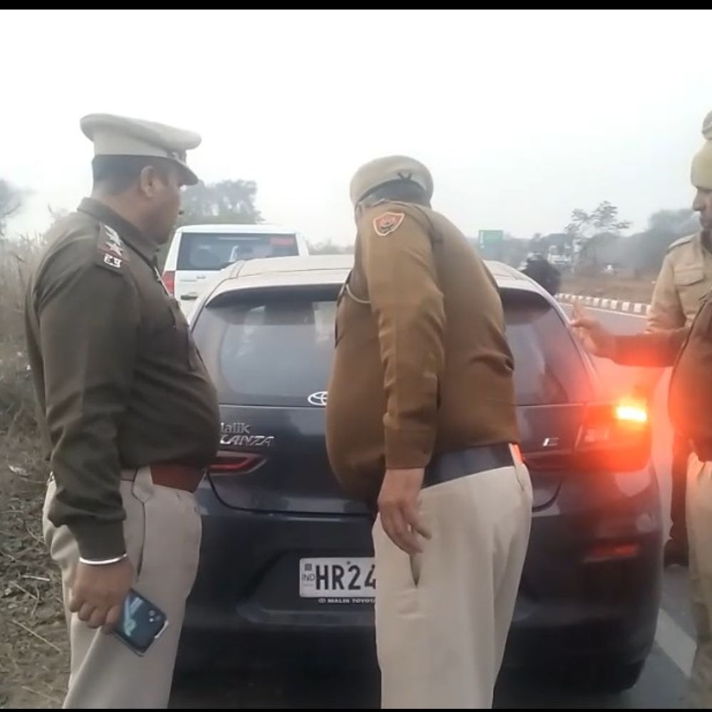 जुलाना में गणतंत्र दिवस से पहले पुलिस अलर्ट:जींद-रोहतक बॉर्डर पर वाहनों की चेकिंग; संदिग्धों पर रखी जा रही नजर