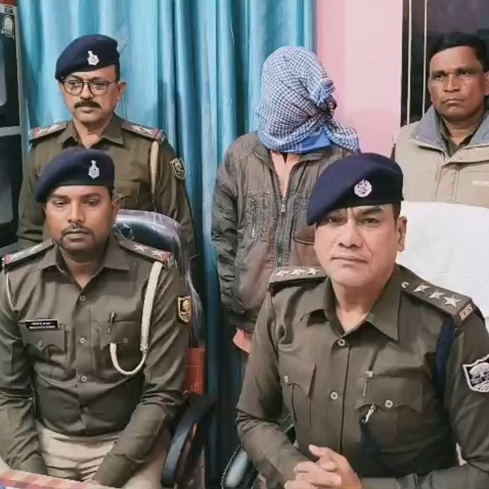 लाठी से पीट-पीटकर हत्या मामले में आरोपी गिरफ्तार:कैमूर में पैसों के विवाद पर बेटे ने पिता का किया था मर्डर