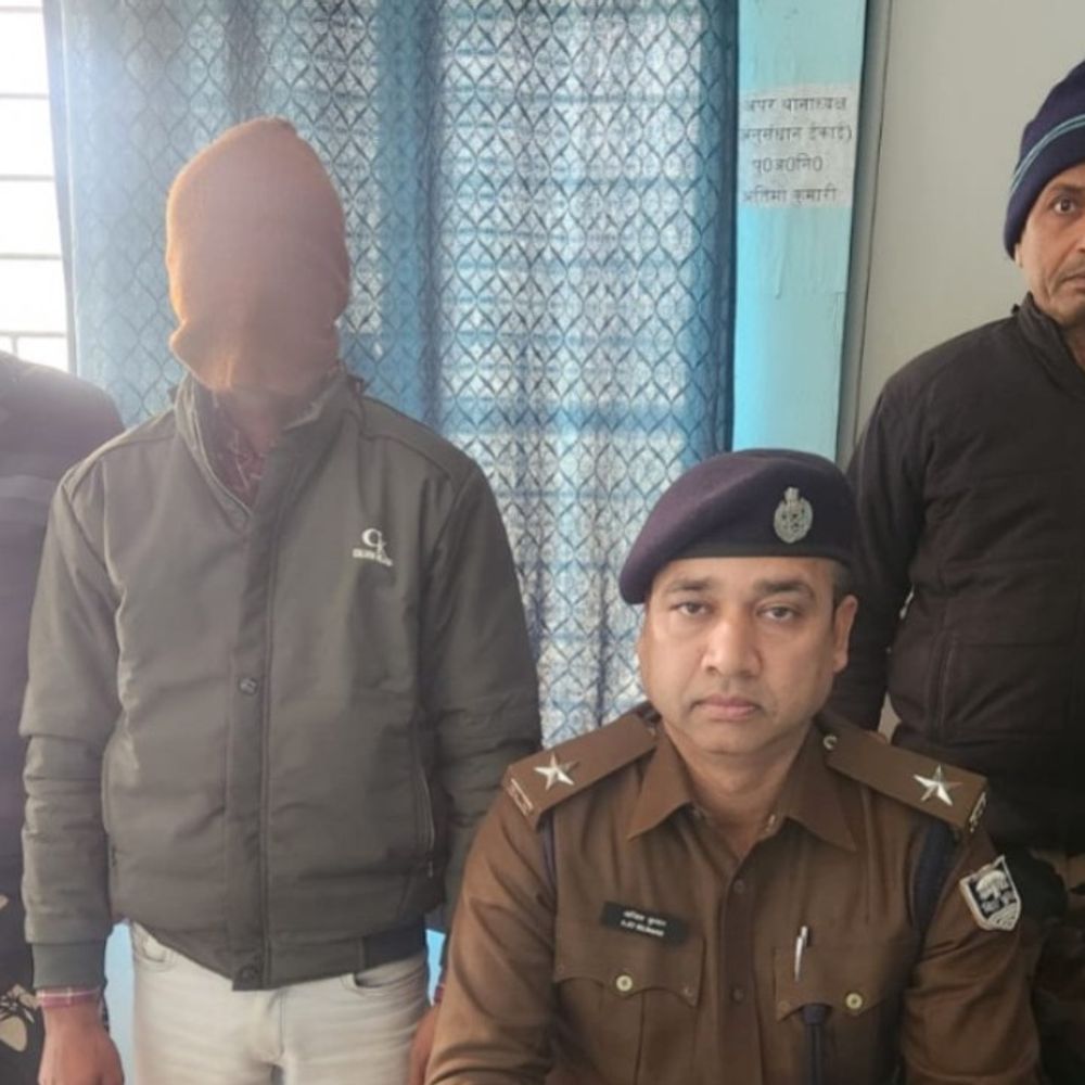 खगड़िया पुलिस को मिली दोहरी सफलता:25 हजार का इनामी अपराधी समेत 2 बदमाश गिरफ्तार, लंबे समय से था फरार