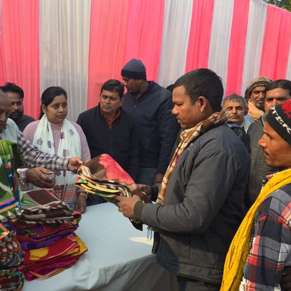 खगड़िया में मकर संक्रांति पर स्वच्छता कर्मियों का सम्मान:कंबल वितरण, प्रीति भोज का आयोजन, नगर सभापति-शिक्षक नेता की पहल